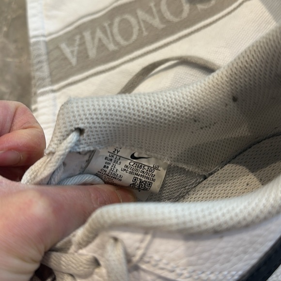 Boys Nike US 2Y Air Force 1 running shoes for sale (black Nike swoosh) - Picture 3 of 6